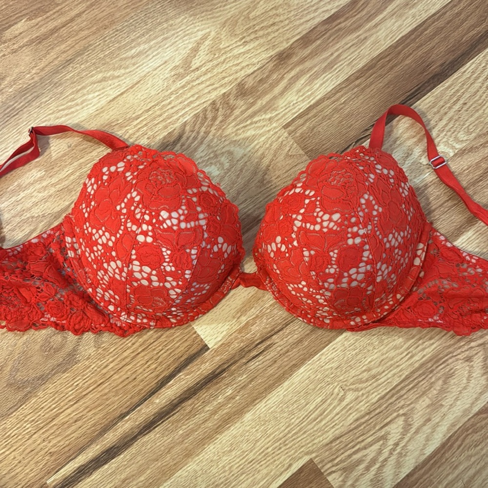 Victoria’s Secret Very Sexy Push-Up